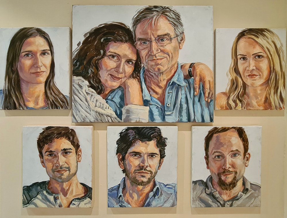 Familienportrait Auftragsmalerei - jede portraitierte Person seperat gemalt